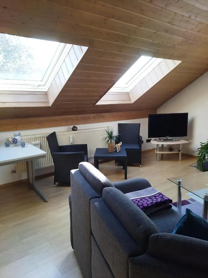 Aussergewoehnliche Atelierferienwohnung Mit Balkon An Der Donau Winzer