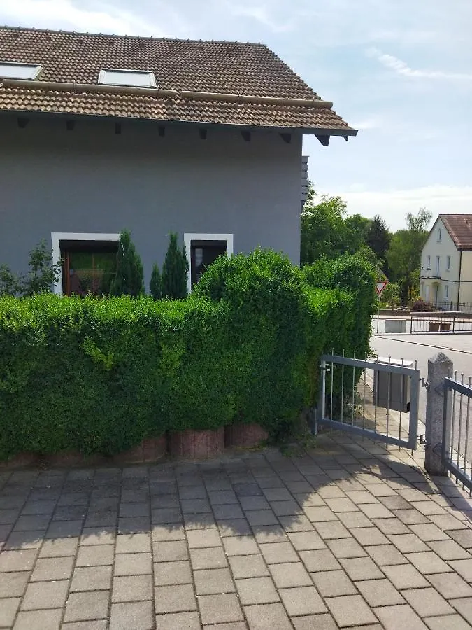 Aussergewoehnliche Atelierferienwohnung Mit Balkon An Der Donau Winzer Germany