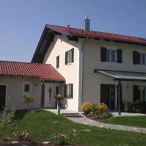 Landhaus Nirschl, Winzer